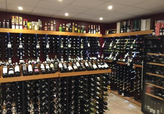 https://www.cavavin.co/sites/default/files/styles/galerie_magasin/public/magasin/14292449_1247682448587135_354630081476705108_n.jpg?itok=tQrKqN4q